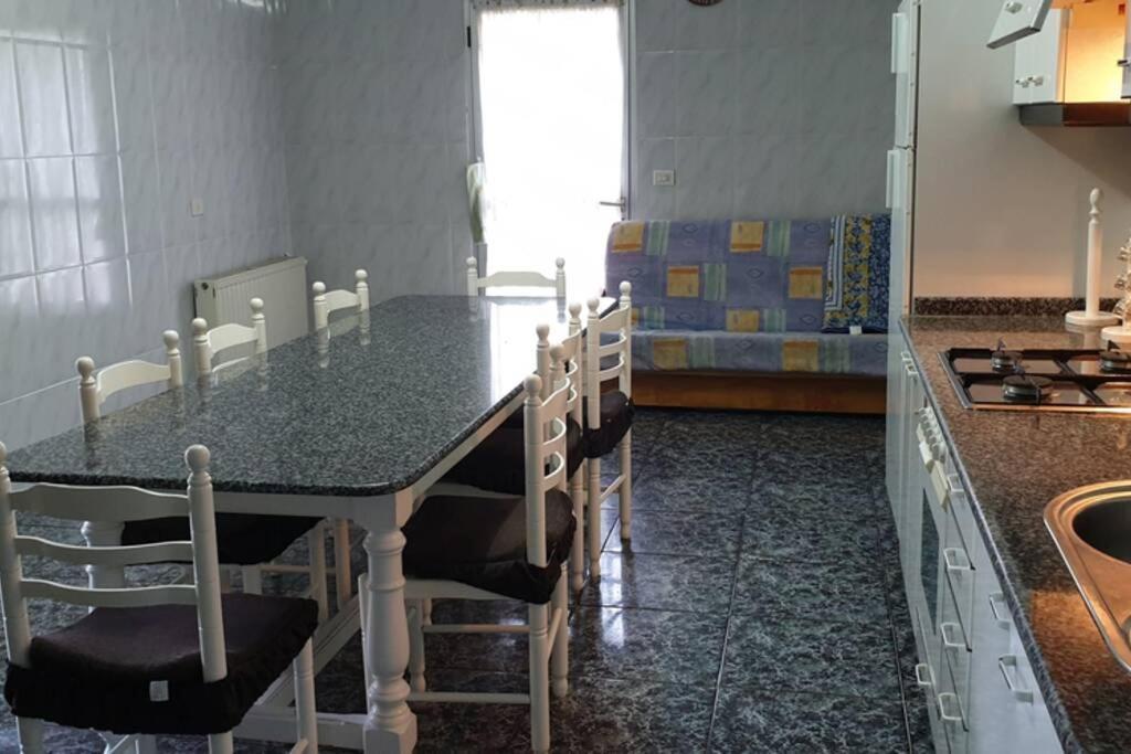 Willa Casa Con Piscina Y Barbacoa Freixido Zewnętrze zdjęcie